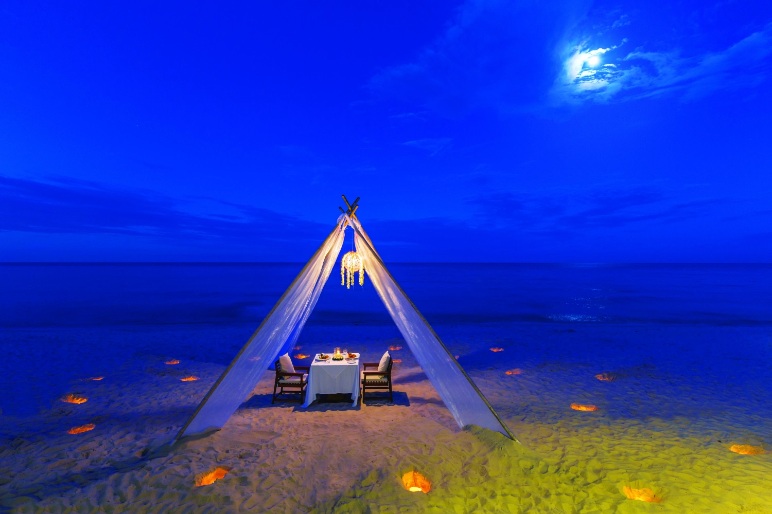 Private Beach Dining